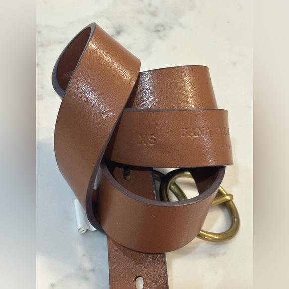 XS Banana Republic Brown Leather Belt with Gold Buckle - Picture 6 of 13